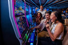 365maung ဂိမ်းလော်ဘီ Slots နှင့် Table Games မျက်နှာပြင်